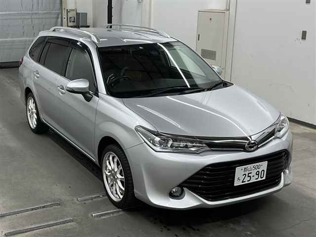 Toyota Corolla Fielder 2015