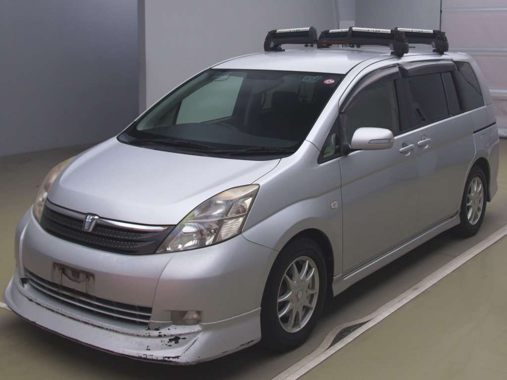 Toyota Isis Platana