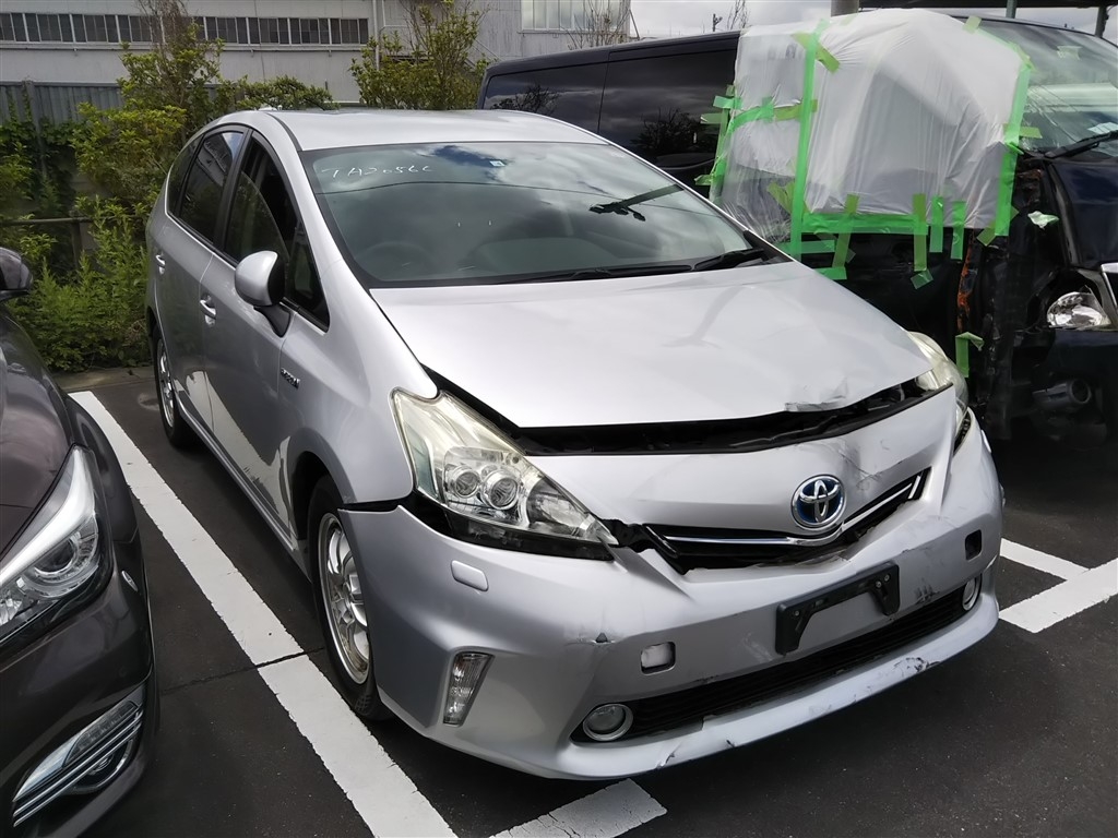 TOYOTA PRIUS ALPHA G 2014 года с аукциона NAA Tokyo - лот №8007 | Токидоки