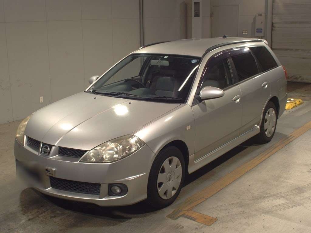 Nissan Wingroad 2002.