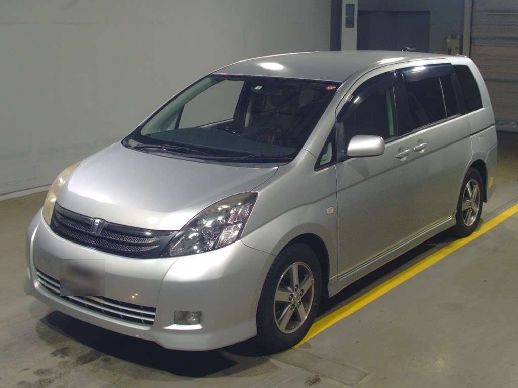 Toyota Isis Platana