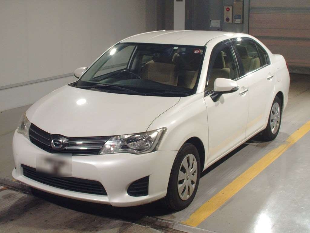 Toyota Corolla Axio 2012