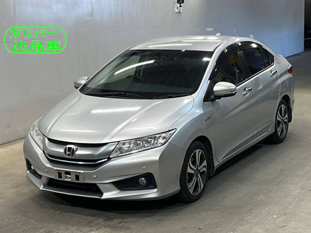 Honda Grace Hybrid 2015