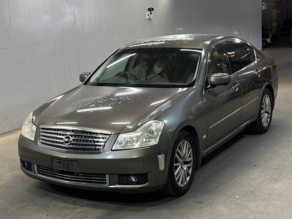 Nissan Fuga 2005