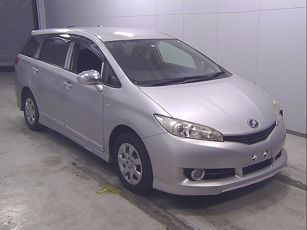 Toyota Wish 2011