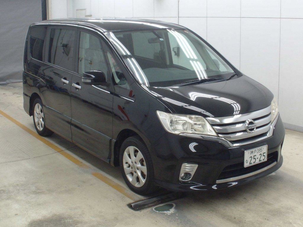 Nissan Serena 2015