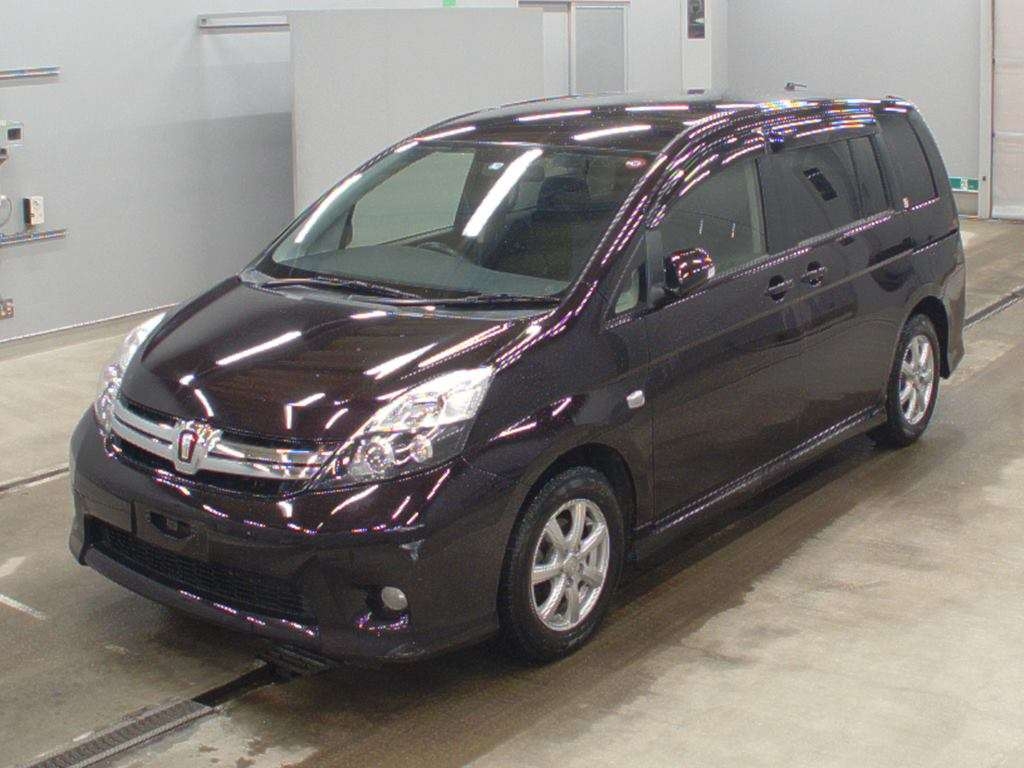 Toyota Isis Platana