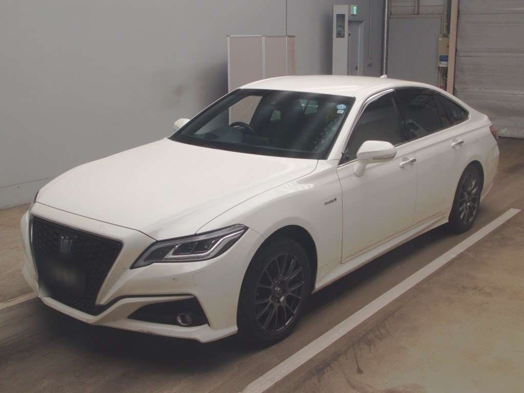 Toyota Crown 2018