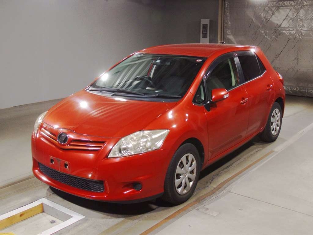 Toyota Auris 2010 универсал