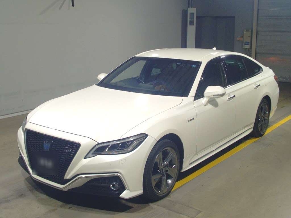 toyota crown 2018