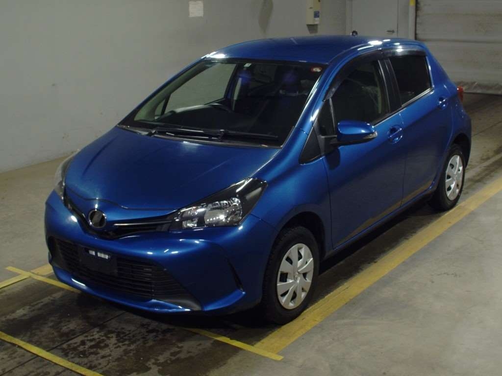 Toyota Vitz 2015