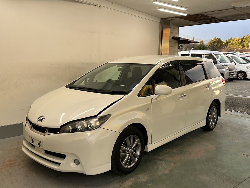 Toyota Wish 2011