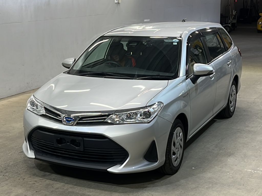 Филдер гибрид 2018. Toyota Corolla Fielder 2019. Toyota Fielder 2019. Тойота Филдер 2019 года.