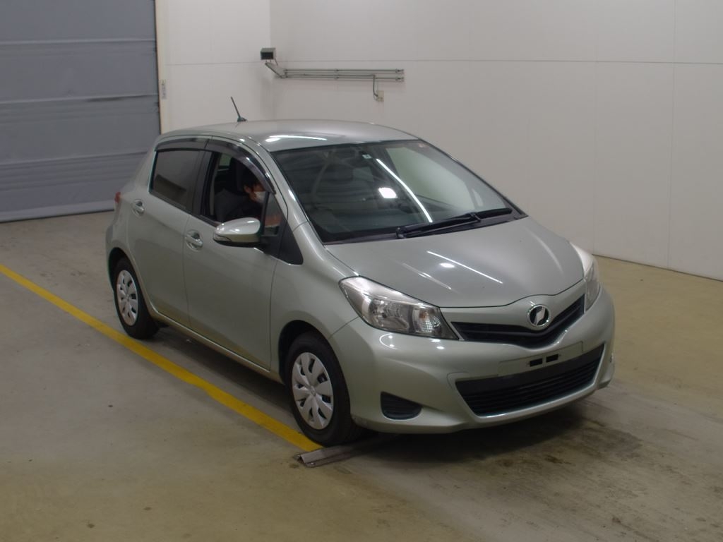 Toyota Vitz 2011