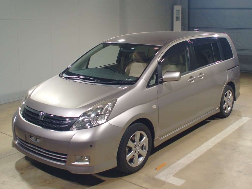 Toyota Isis Platana