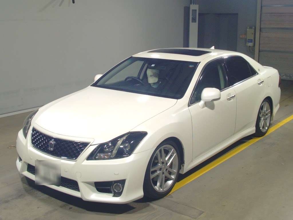 toyota crown 2012