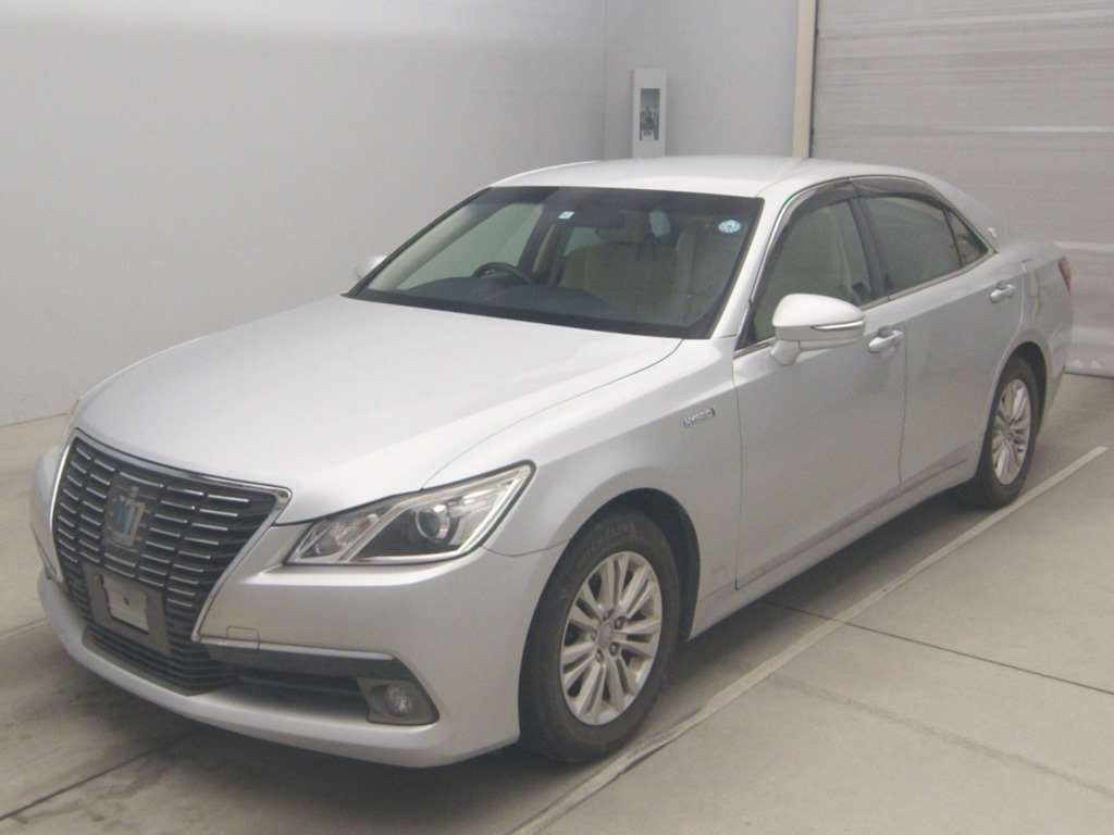 toyota crown 2013