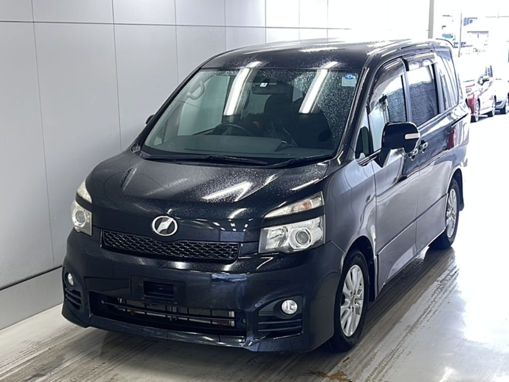 TOYOTA VOXY ZS 2011 года с аукциона KCAA Yamaguchi - лот №1089 | Токидоки