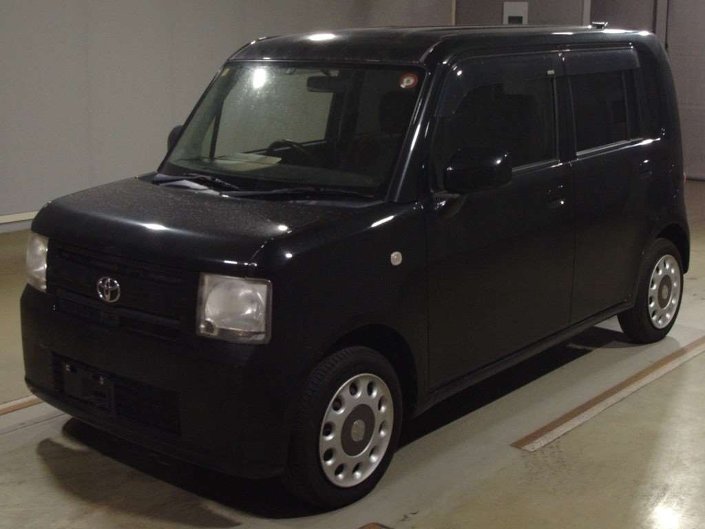 Toyota Pixis Space