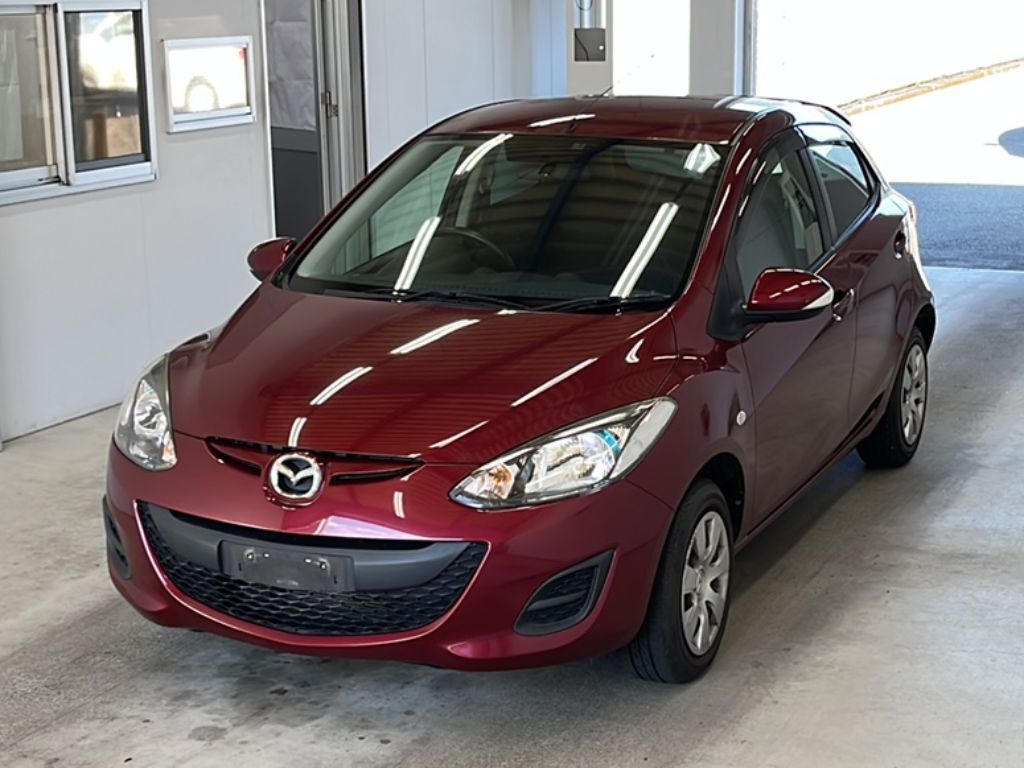 MAZDA DEMIO модель кузова: DEJFS, коробка: DAT, год выпуска: 2013 пробег:  75000км, аукционная оценка: 3.5, объем двигателя: 1300куб. см., цвет:  Винный, аукцион: Ippatsu Stock, номер лота: №337, Купить авто с аукциона  Японии