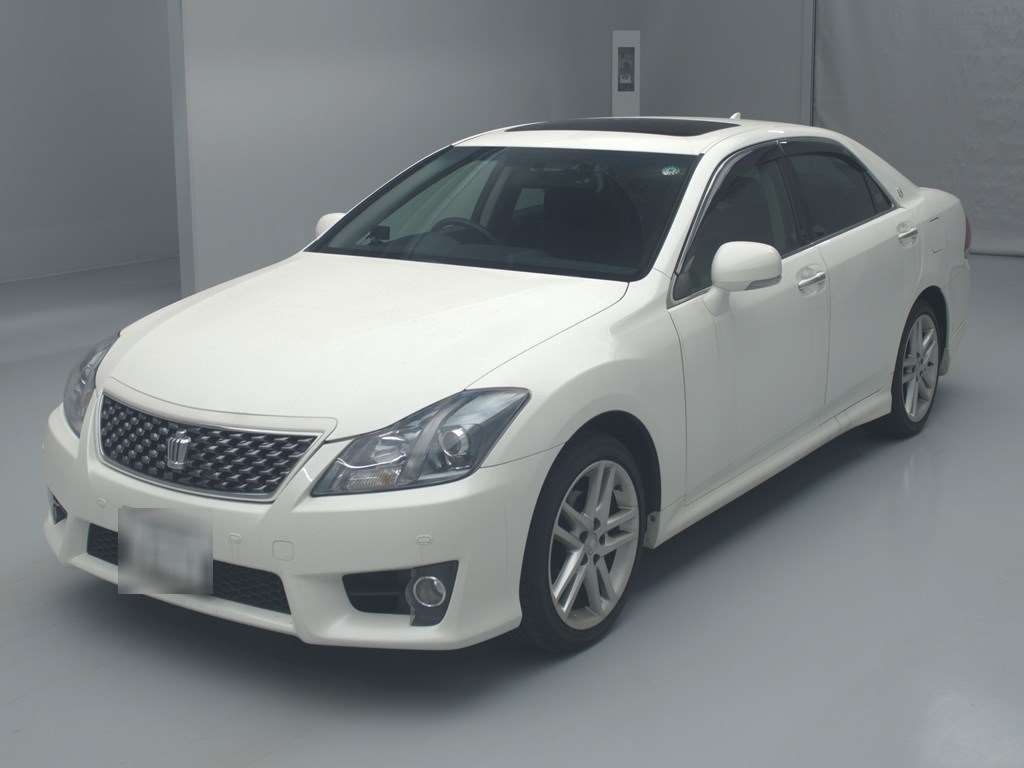 Toyota Crown Royal Saloon 2010