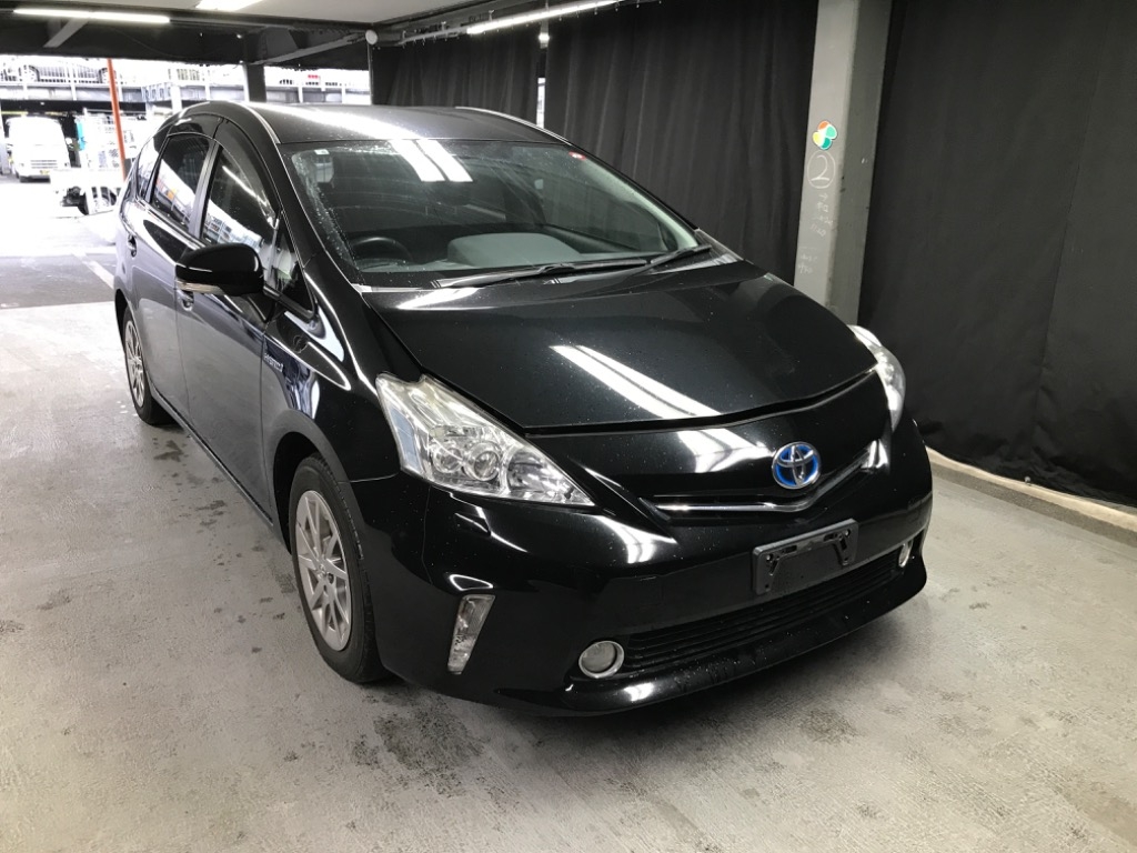 TOYOTA PRIUS ALPHA S TUNE BLACK 2014 года с аукциона Nissan Osaka - лот  №1036 | Токидоки