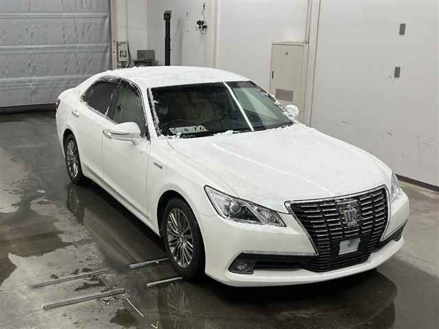 toyota crown 2013