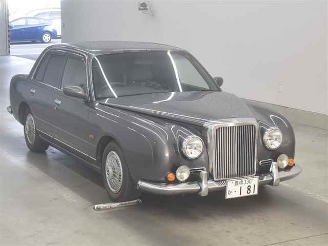 Mitsuoka значок