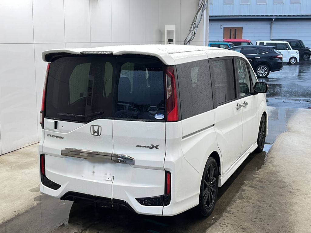 HONDA STEPWGN MODULO X HONDA SENSING 2021 года с аукциона KCAA M Kyushu -  лот №3042 | Токидоки