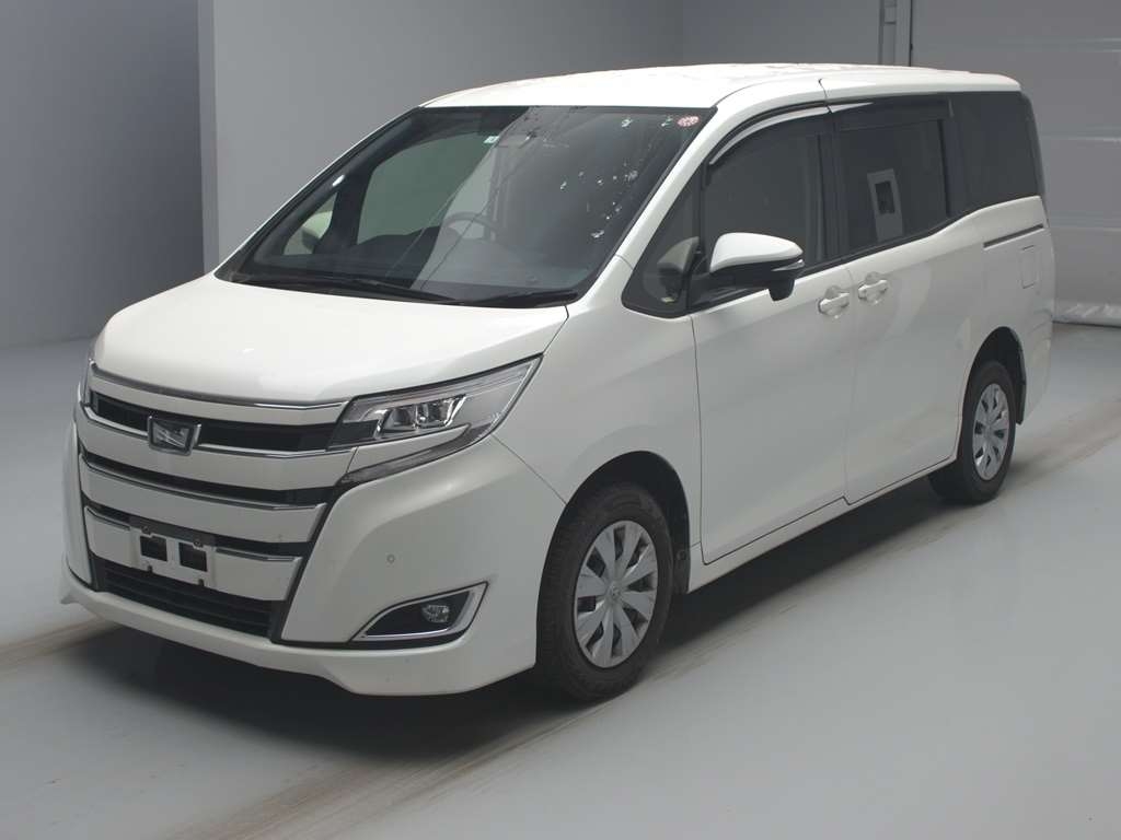 Toyota Esquire Hybrid 2018