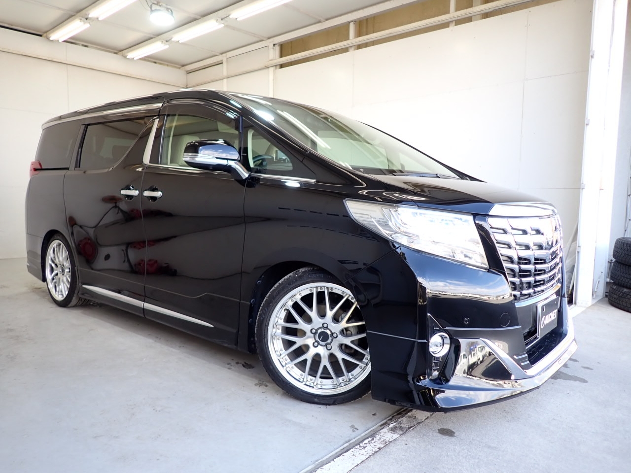 Toyota Alphard Executive Lounge