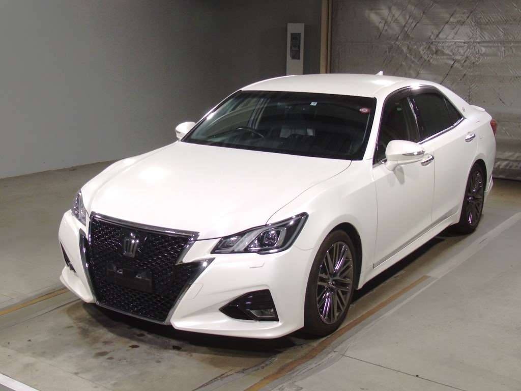 Toyota Crown 2015