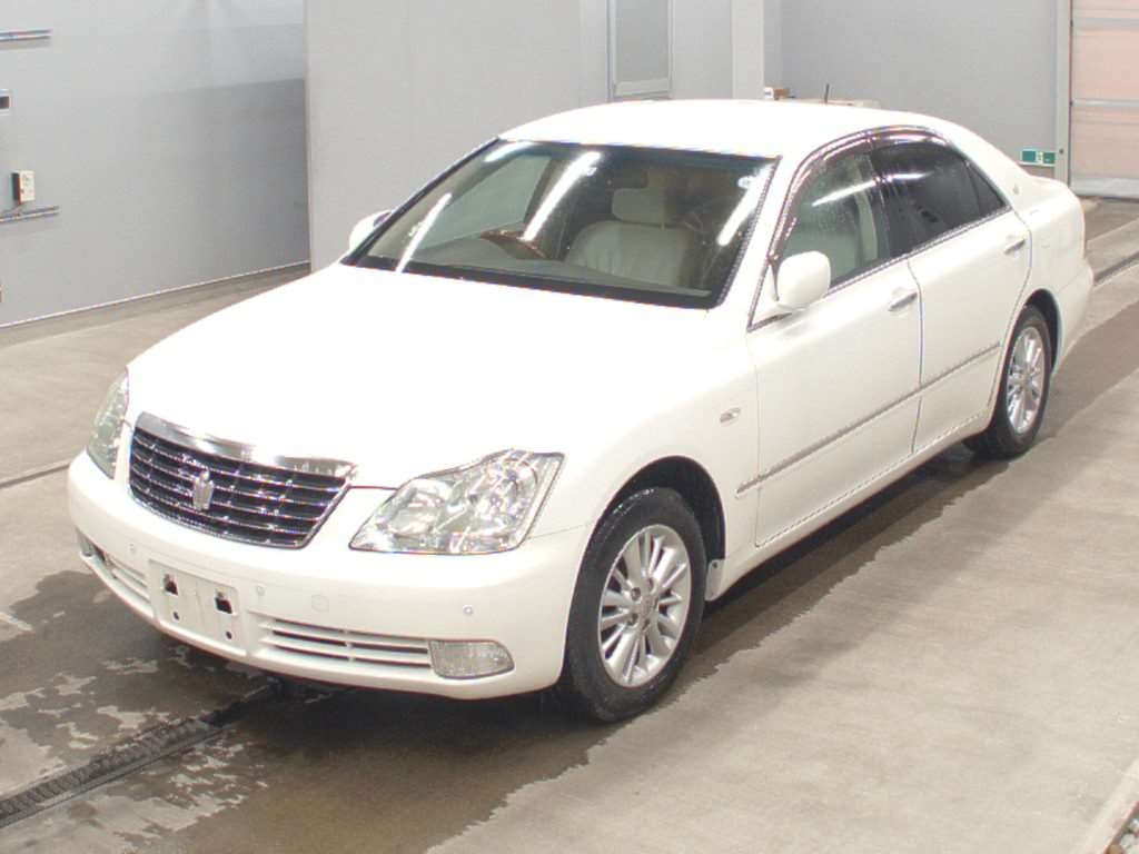 TOYOTA CROWN ROYAL SALOON I-FOUR 4WD 2004 года с аукциона CAA Touhoku - лот  №5105 | Токидоки